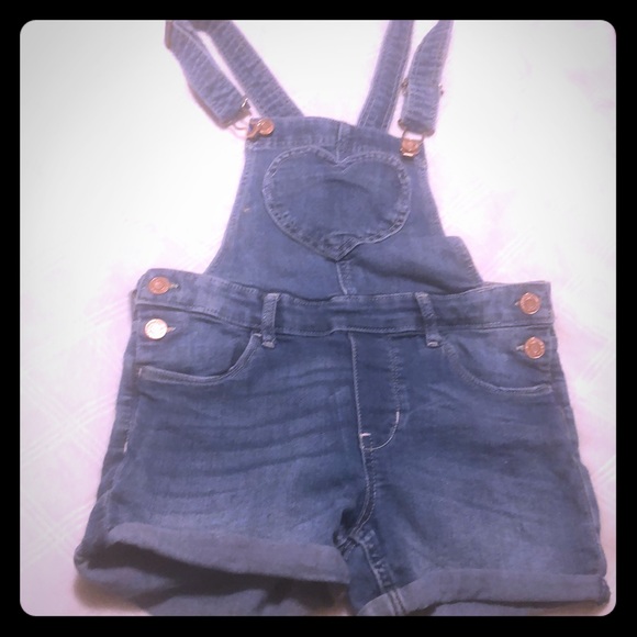 Size small for 7yr old - Picture 1 of 1